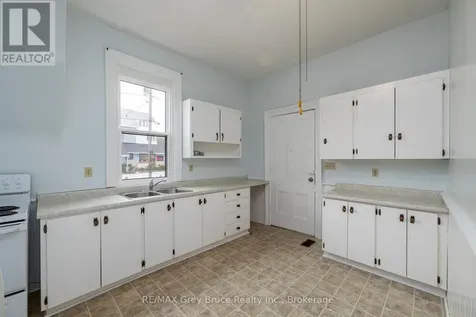 902 2nd Avenue West Owen Sound ON N4K 4M7