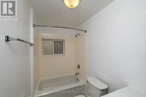 902 2nd Avenue West Owen Sound ON N4K 4M7