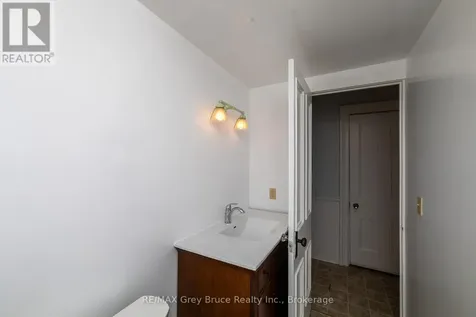 902 2nd Avenue West Owen Sound ON N4K 4M7
