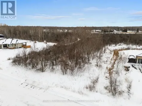 671 Ballycastle Crescent Ottawa ON K1X 0A3