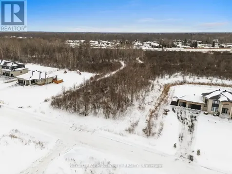 671 Ballycastle Crescent Ottawa ON K1X 0A3