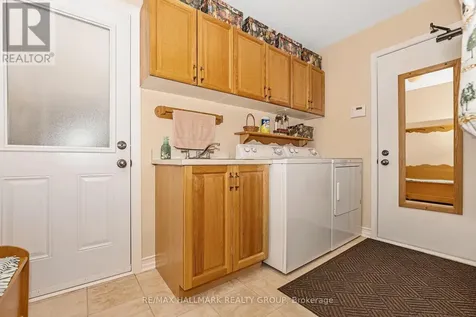 6586 Morningview Street Ottawa ON K1C 6N9