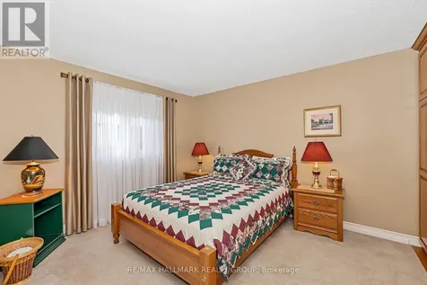 6586 Morningview Street Ottawa ON K1C 6N9