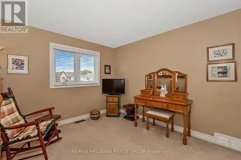 6586 Morningview Street Ottawa ON K1C 6N9