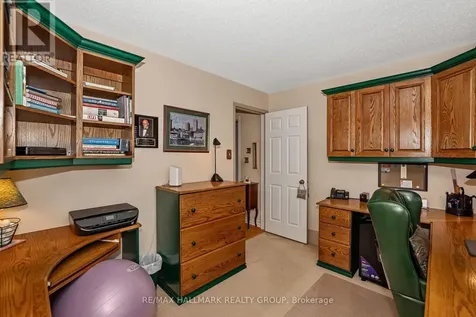 6586 Morningview Street Ottawa ON K1C 6N9