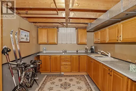 6586 Morningview Street Ottawa ON K1C 6N9