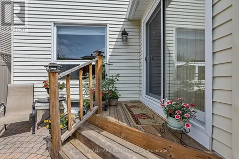 6586 Morningview Street Ottawa ON K1C 6N9