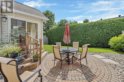 6586 Morningview Street Ottawa ON K1C 6N9