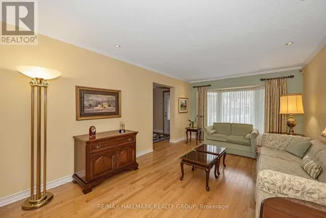 6586 Morningview Street Ottawa ON K1C 6N9