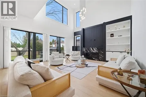 2556 Glengarry Road Mississauga ON L5C 1Y3