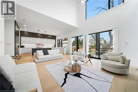 2556 Glengarry Road Mississauga ON L5C 1Y3