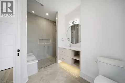 2556 Glengarry Road Mississauga ON L5C 1Y3
