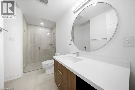 2556 Glengarry Road Mississauga ON L5C 1Y3