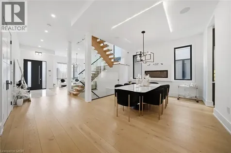 2556 Glengarry Road Mississauga ON L5C 1Y3