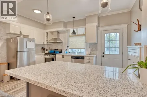 37 Cliff Avenue Hamilton ON L8V 2S1