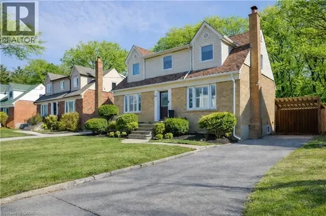 65 Craigmore Crescent North York ON M2N 2Y6