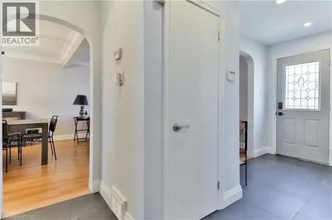 65 Craigmore Crescent North York ON M2N 2Y6