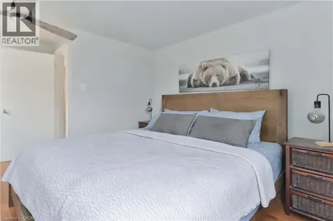 65 Craigmore Crescent North York ON M2N 2Y6