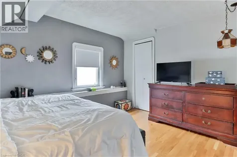 65 Craigmore Crescent North York ON M2N 2Y6