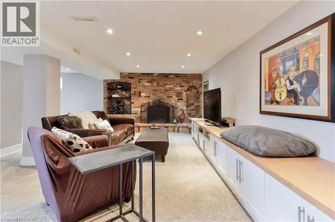 65 Craigmore Crescent North York ON M2N 2Y6