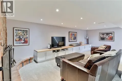 65 Craigmore Crescent North York ON M2N 2Y6