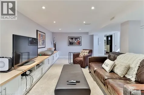 65 Craigmore Crescent North York ON M2N 2Y6