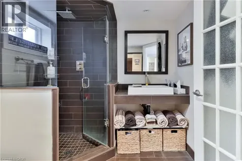 65 Craigmore Crescent North York ON M2N 2Y6