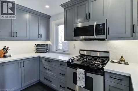 65 Craigmore Crescent North York ON M2N 2Y6
