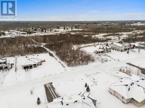 671 Ballycastle Crescent Ottawa ON K1X 0A3