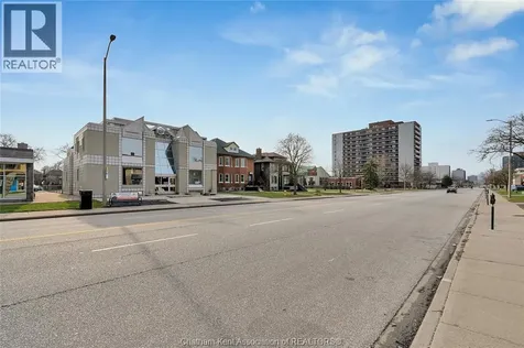 1585 Ouellette Avenue Windsor ON N8X 1K5