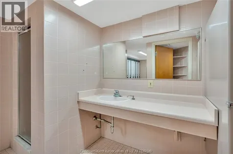 1585 Ouellette Avenue Windsor ON N8X 1K5