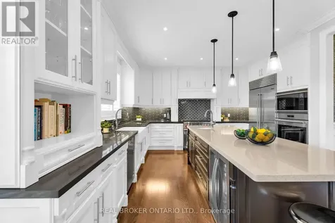 35 Ketchum Street Mono ON L9W 6T4