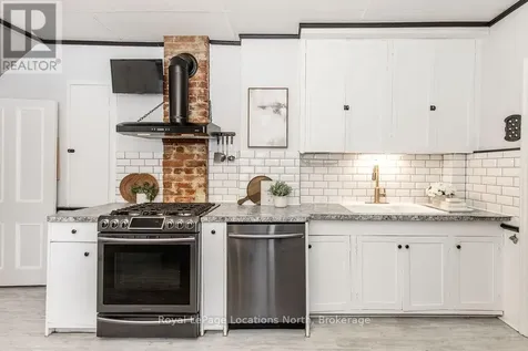 29 Tecumseth Street Orillia ON L3V 1X7
