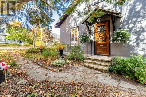 29 Tecumseth Street Orillia ON L3V 1X7
