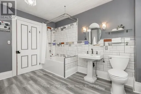 29 Tecumseth Street Orillia ON L3V 1X7