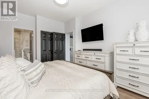 14 Berkshire Avenue Wasaga Beach ON L9Z 0G3