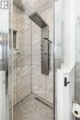 14 Berkshire Avenue Wasaga Beach ON L9Z 0G3