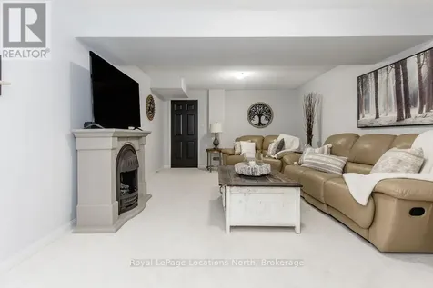 14 Berkshire Avenue Wasaga Beach ON L9Z 0G3