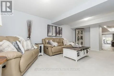 14 Berkshire Avenue Wasaga Beach ON L9Z 0G3