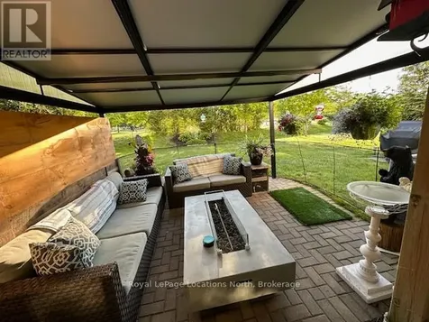 14 Berkshire Avenue Wasaga Beach ON L9Z 0G3