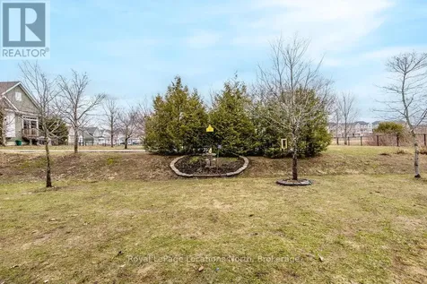 14 Berkshire Avenue Wasaga Beach ON L9Z 0G3