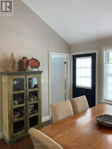 42 Potters Road North Tillsonburg ON N4G 2G8