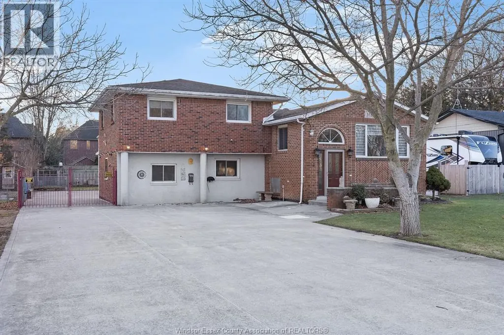 1116 Reaume Lasalle ON N9J 1C1