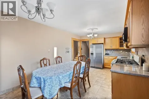 1116 Reaume Lasalle ON N9J 1C1