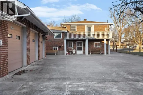 1116 Reaume Lasalle ON N9J 1C1