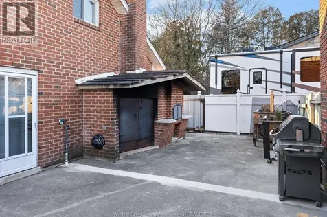 1116 Reaume Lasalle ON N9J 1C1