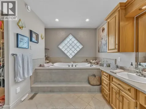 1841 Talbot Road West Kingsville ON N9Y 2E4