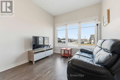 272 Maygrass Way Ottawa ON K2S 2K9