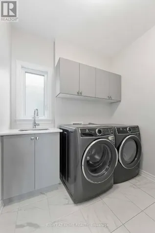 272 Maygrass Way Ottawa ON K2S 2K9