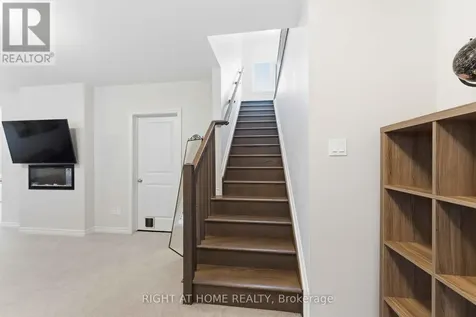 272 Maygrass Way Ottawa ON K2S 2K9